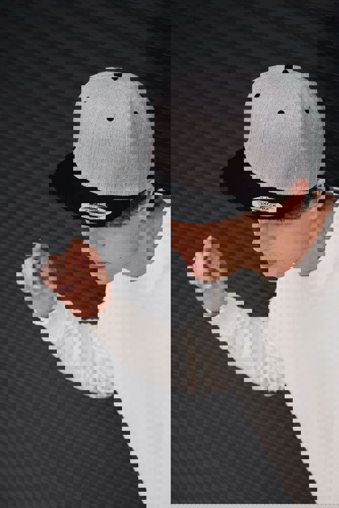 KP910 - Flexfit  pet met platte zonneklep - 6 panelen