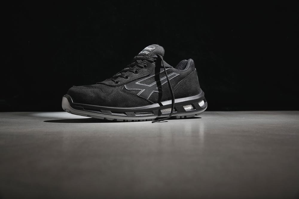 UPRL20013X - Veiligheidsschoen model Carbon