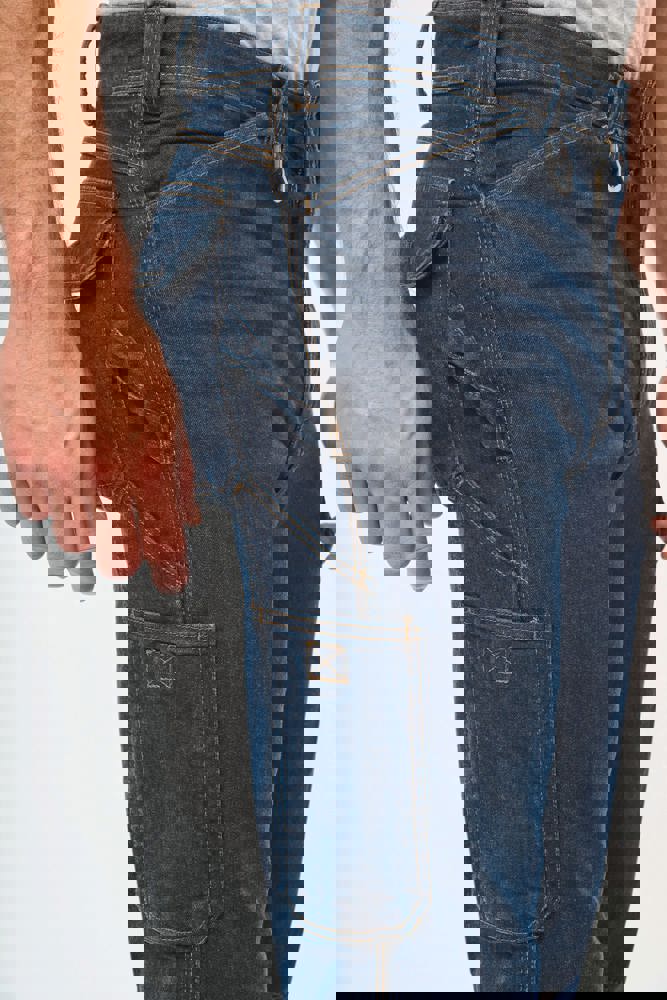 WK705 - Herenjeans met meerdere zakken