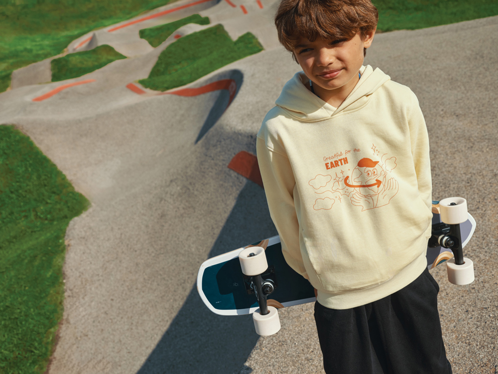 IQONIQ Yengo kids recycled katoen hoodie met steekzakken