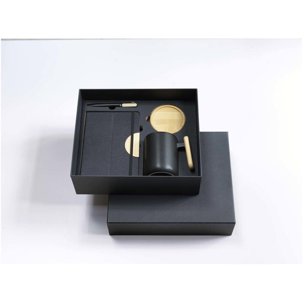 Laura geschenkset met A5 notitieboek met harde kaft en balpen (zwarte inkt)